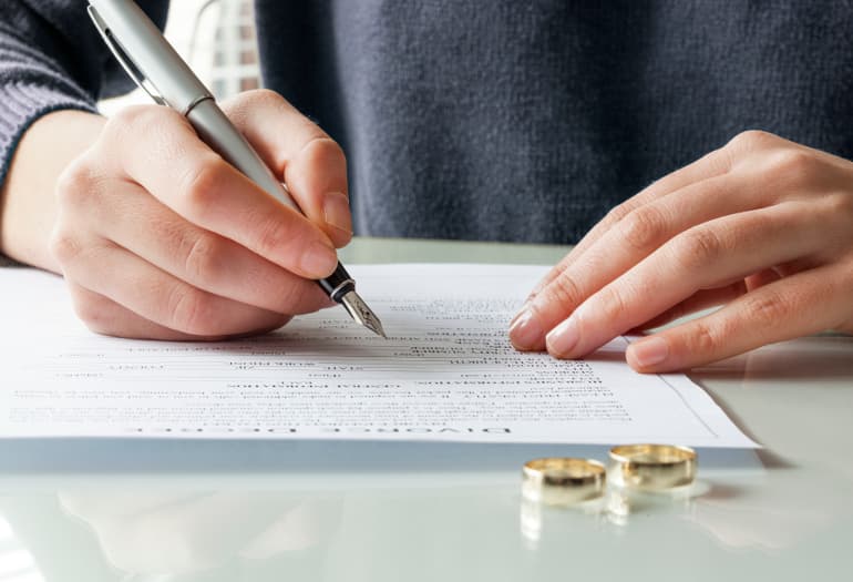 Assegno di mantenimento per addebito: pensione di reversibilità.