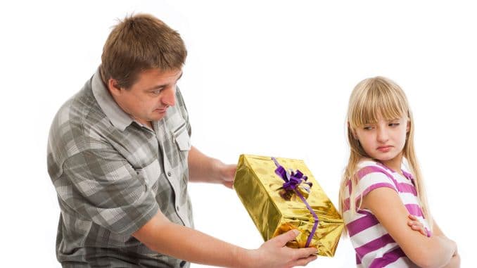 Genitori assenti per i figli: richiesta risarcimento danni.