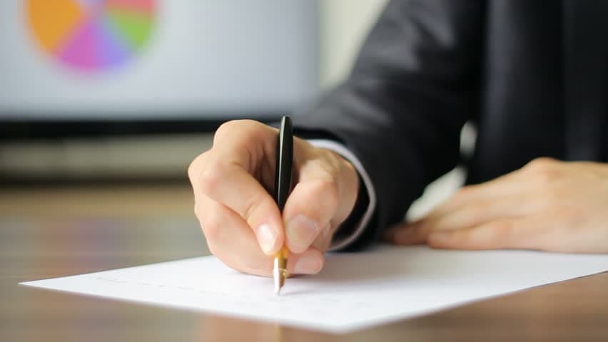 Il testamento: le forme ed il suo contenuto.