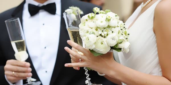 Moglie e marito: la separazione non rileva sul risarcimento del danno endofamiliare