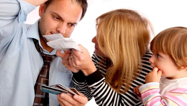 Separazione e divorzio: pari tempo coi figli e mantenimento diretto.